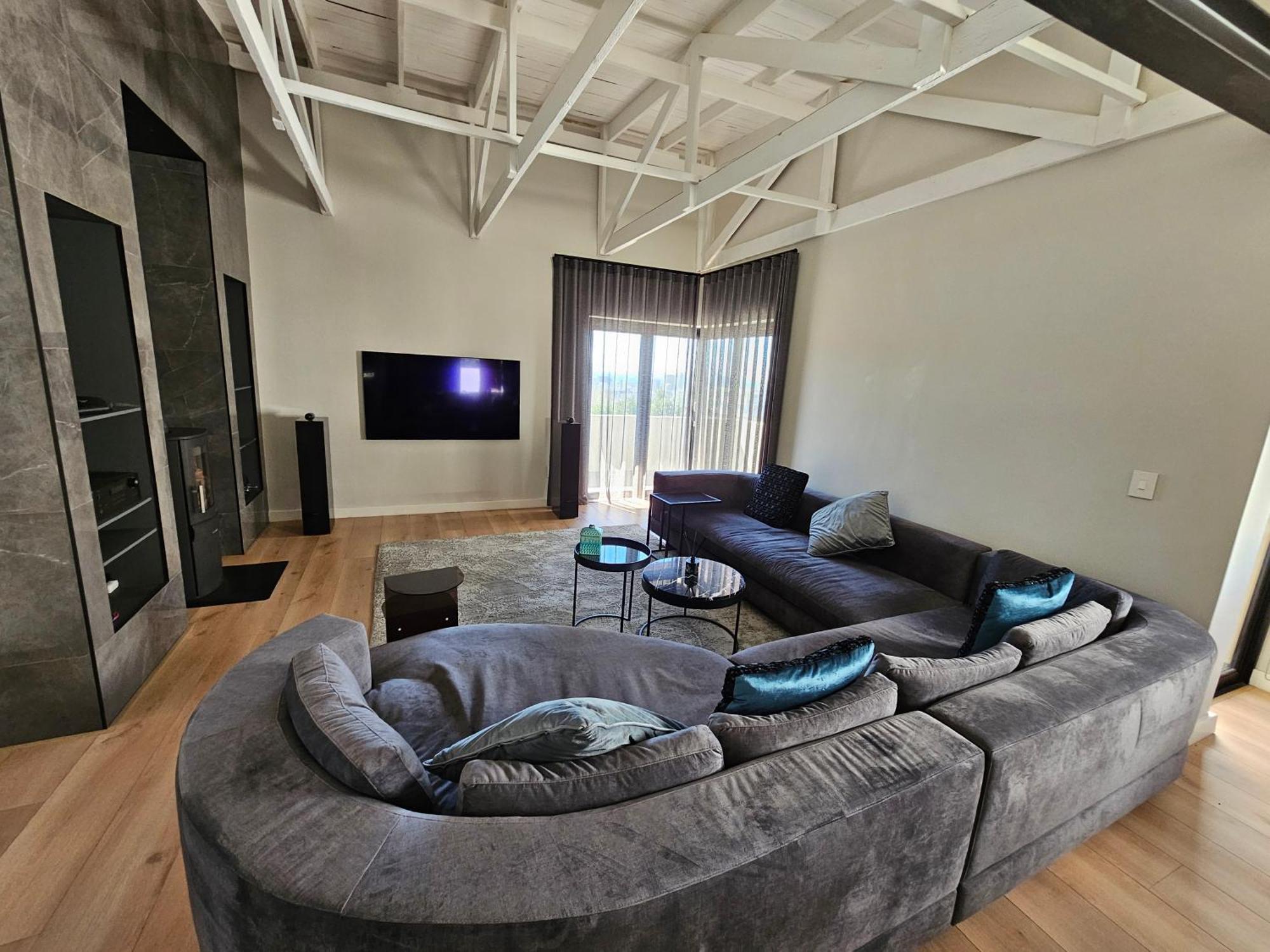 Apartment Fabulous Views With The Comfort. Cape Town